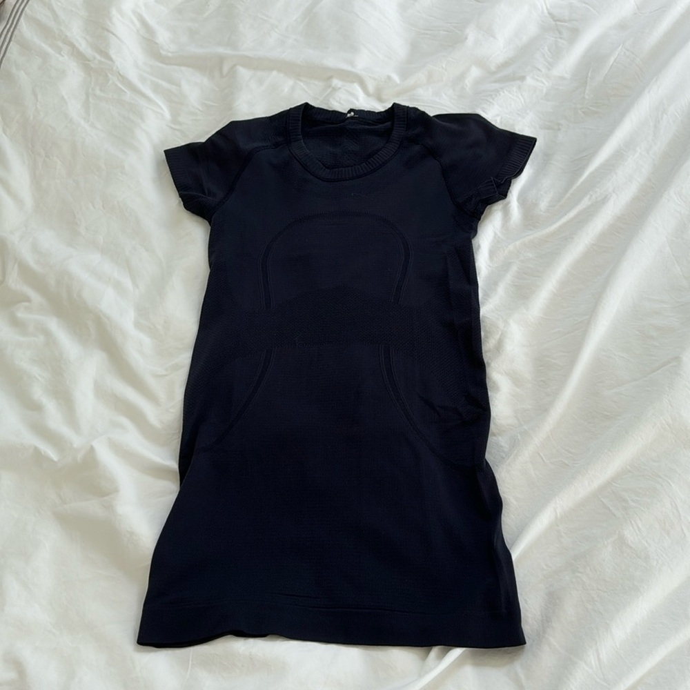 Lululemon swiftly tech shirt